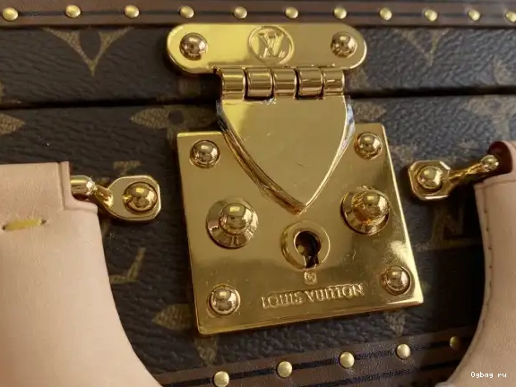 Vuitton Tresor Louis Valisette 0428